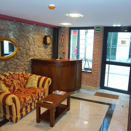 Apartamentos Entrepalacios アビレス エクステリア 写真