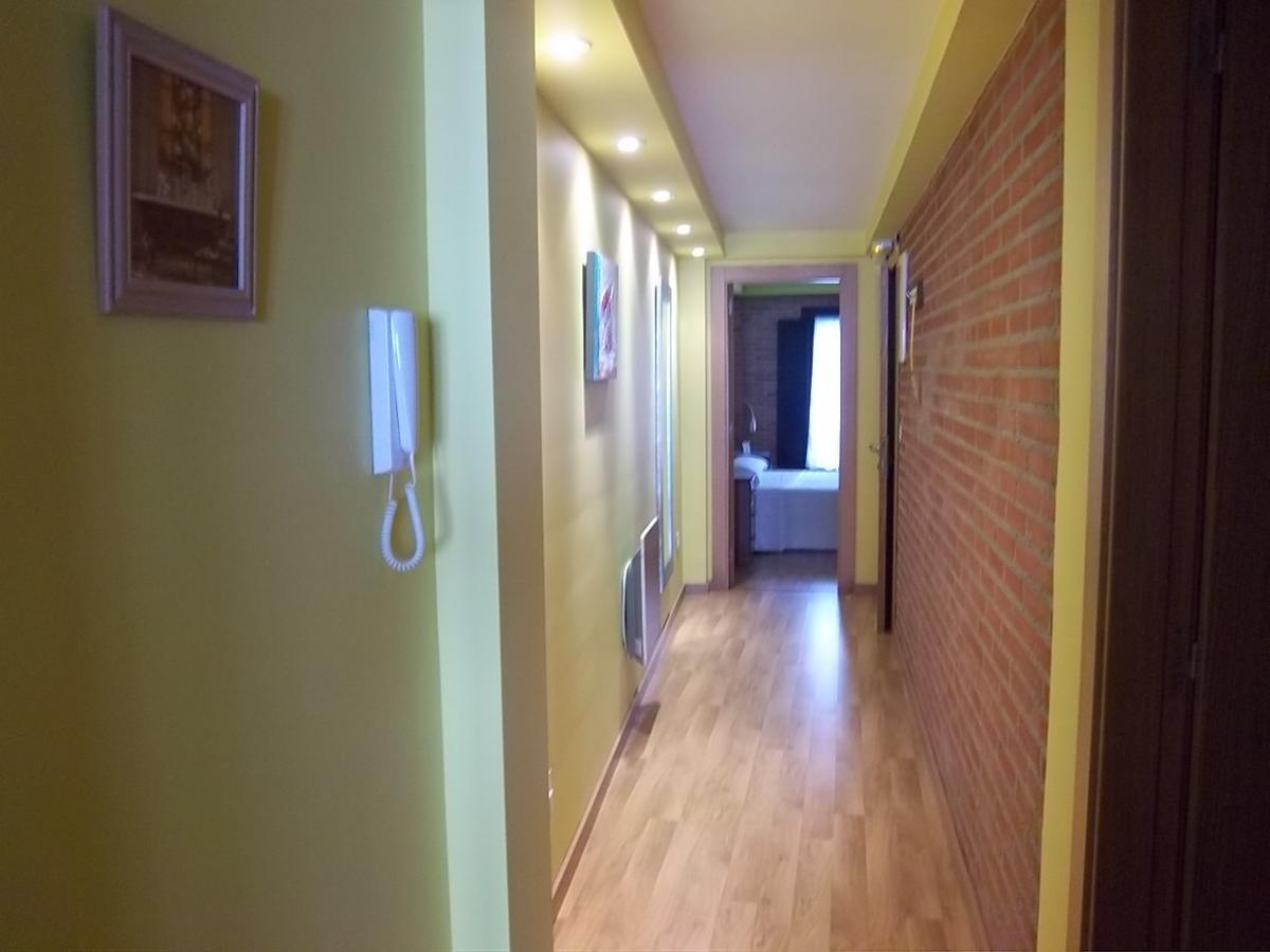 Apartamentos Entrepalacios アビレス エクステリア 写真